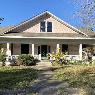 410 Young St, Blossom, TX 75416