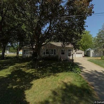 413 South St, Maple Park, IL 60151