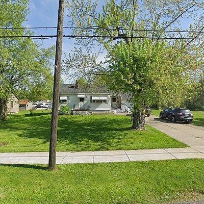 414 Churchill Hubbard Rd, Youngstown, OH 44505