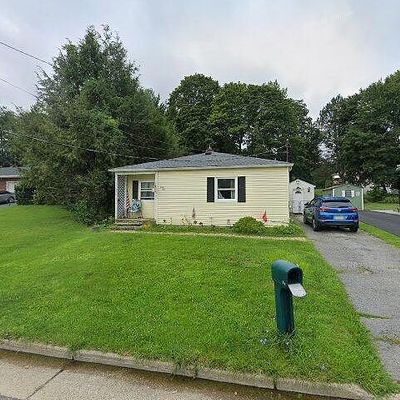 42 Condit St, Newton, NJ 07860