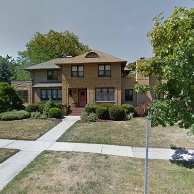 427 W Franklin St, Wheaton, IL 60187