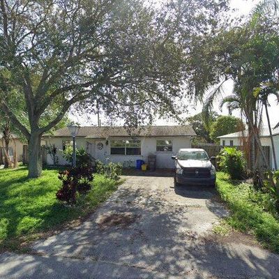 3580 Betty Ann Ct E, Palm Beach Gardens, FL 33403