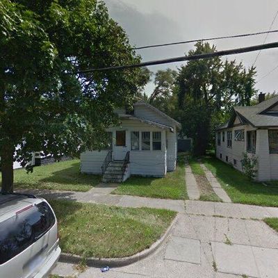 367 E Holbrook Ave, Muskegon, MI 49442