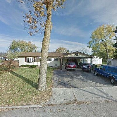 3699 Sellars Rd, Moraine, OH 45439