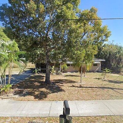 3810 Edgewood Ave, Fort Myers, FL 33916