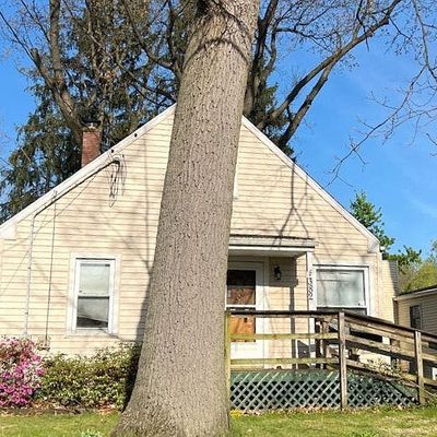 382 Larkin Ave, Akron, OH 44305