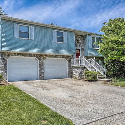 48 Honeysuckle Dr, Mechanicsburg, PA 17050