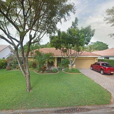 4880 Nw 59 Th Way, Coral Springs, FL 33067