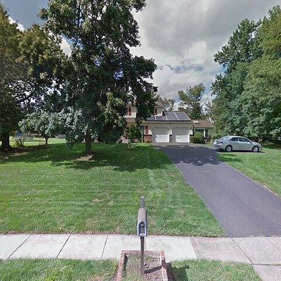 5 Brookdale Dr, Doylestown, PA 18901