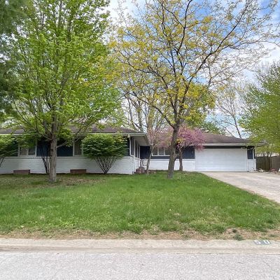 50 Axline Rd, Chatham, IL 62629