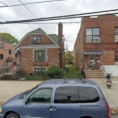 5024 102 Nd St, Corona, NY 11368