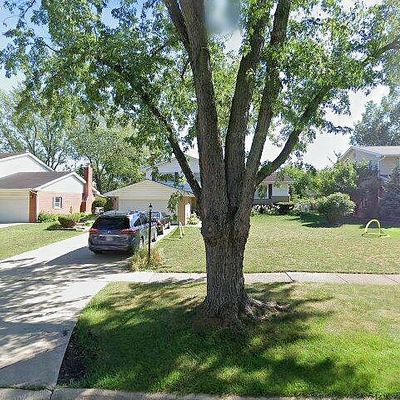 513 69 Th St, Darien, IL 60561