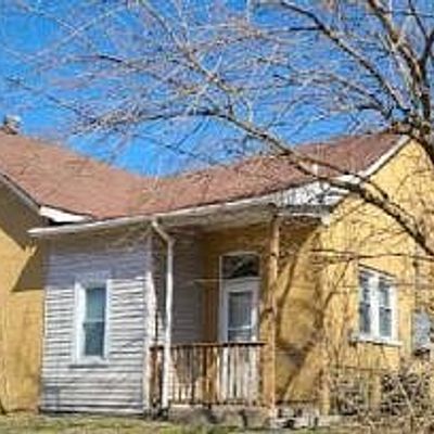 516 W C St, Belleville, IL 62220