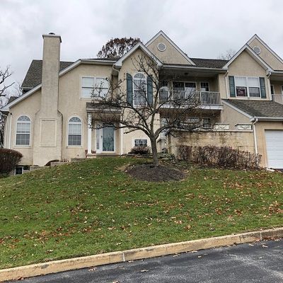 521 Highland Dr, Plymouth Meeting, PA 19462