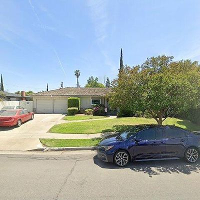 525 W Escalon Ave, Fresno, CA 93704