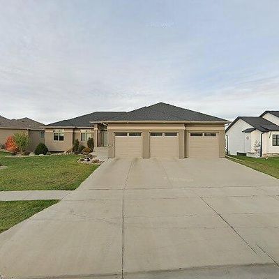 526 E Lasalle Dr, Bismarck, ND 58503