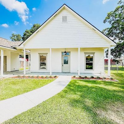 44275 Clement St, Sorrento, LA 70778