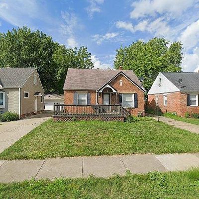 444 E 327 Th St, Willowick, OH 44095