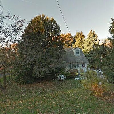 45 Village Way, Malvern, PA 19355