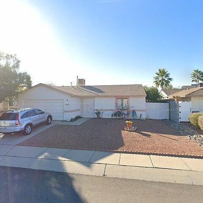 5871 N Moonbrook Rd, Tucson, AZ 85741