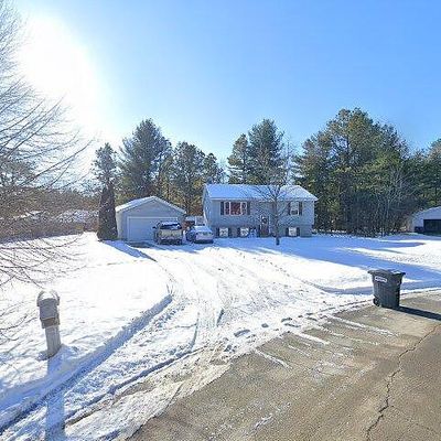 6 Geneva Dr, Queensbury, NY 12804