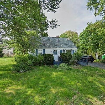 6 Hampshire Ave, Rochester, NH 03867