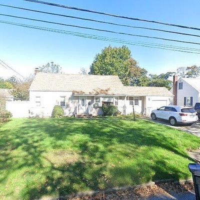 604 4 Th Ave, East Northport, NY 11731