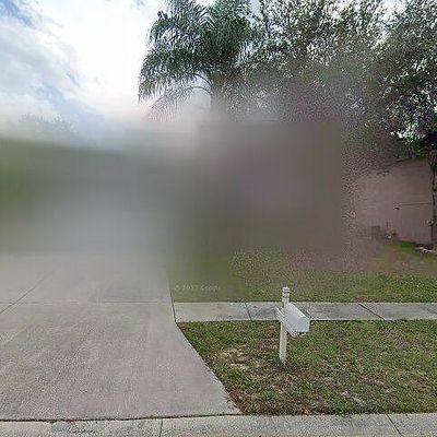 605 Grand Canyon Dr, Valrico, FL 33594