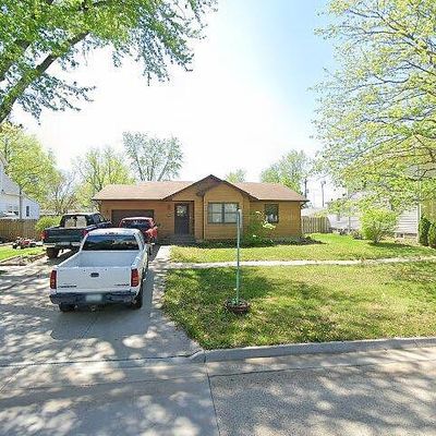 606 E Montgomery St, Knoxville, IA 50138