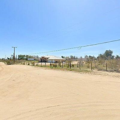 6233 Del Rosa Rd, Phelan, CA 92371