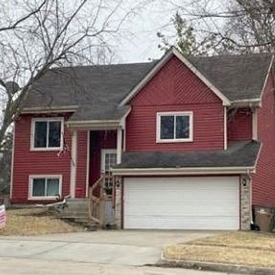 5308 Aspen Dr, West Des Moines, IA 50266