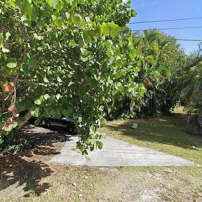 545 Nw 91 St St, Miami, FL 33150