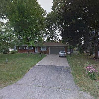 556 Forest Ln, Parma, MI 49269