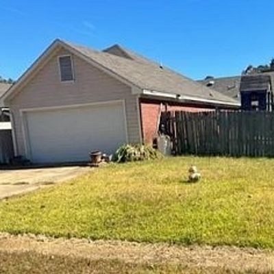 557 Camellia Ln, Florence, MS 39073
