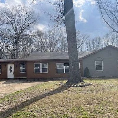 5601 Caroline Dr, Horn Lake, MS 38637