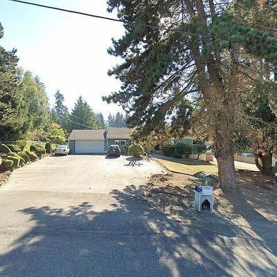 5718 104 Th St E, Puyallup, WA 98373