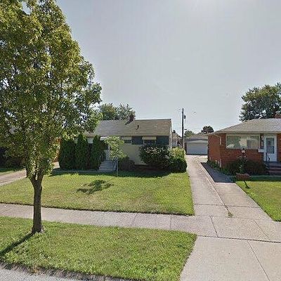 5727 Defiance Ave, Brookpark, OH 44142