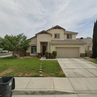 5768 Monaco Dr, Palmdale, CA 93552