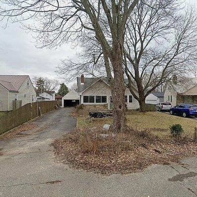 58 Oaklawn Ave, Medway, OH 45341