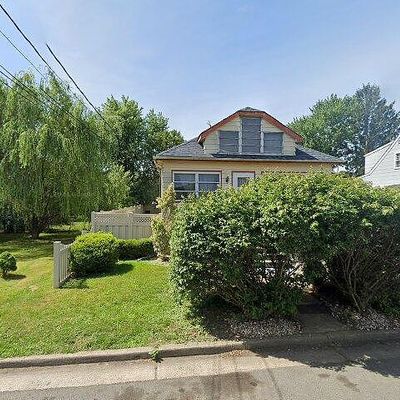 72 Foyer St, Edison, NJ 08817