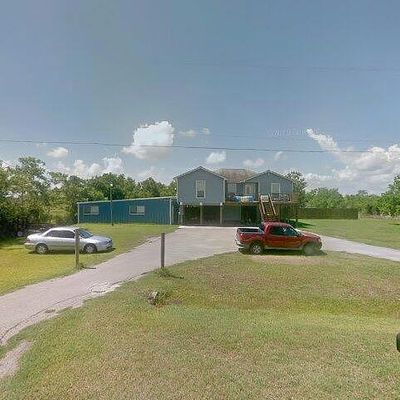 7207 N Redfish St, Hitchcock, TX 77563