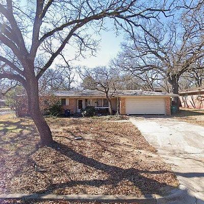 7240 Robinhood Ln, Fort Worth, TX 76112