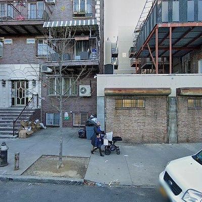 74 Spencer St #5 R, Brooklyn, NY 11205