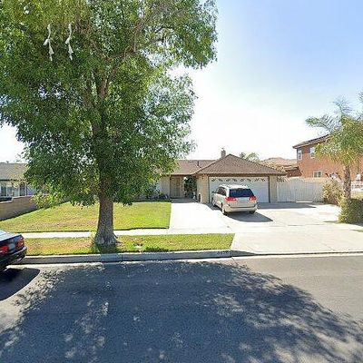 7430 Tamarind Ave, Fontana, CA 92336