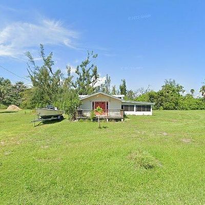 7448 Kreamers Dr, Bokeelia, FL 33922