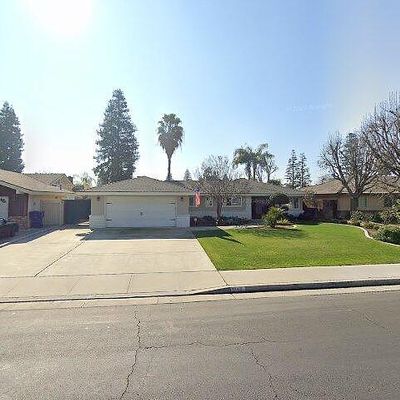 7709 Sproat Way, Bakersfield, CA 93309