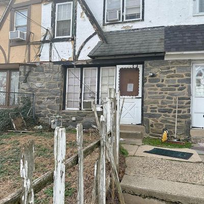 80 High St, Sharon Hill, PA 19079