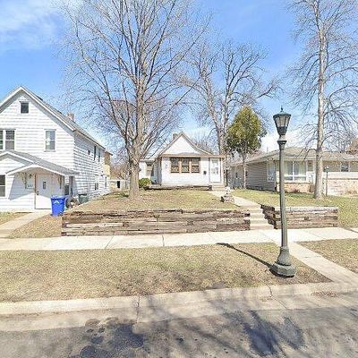 655 Hawthorne Ave E, Saint Paul, MN 55106