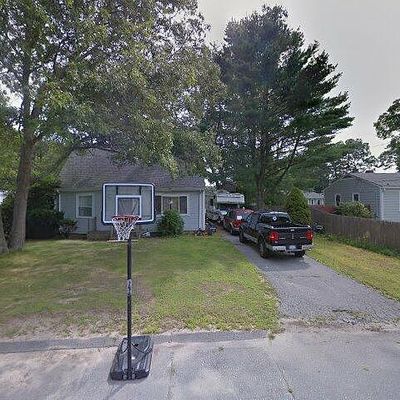 67 Blueberry Ter, New Bedford, MA 02745