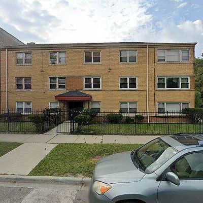 6700 S Paxton Ave #102, Chicago, IL 60649